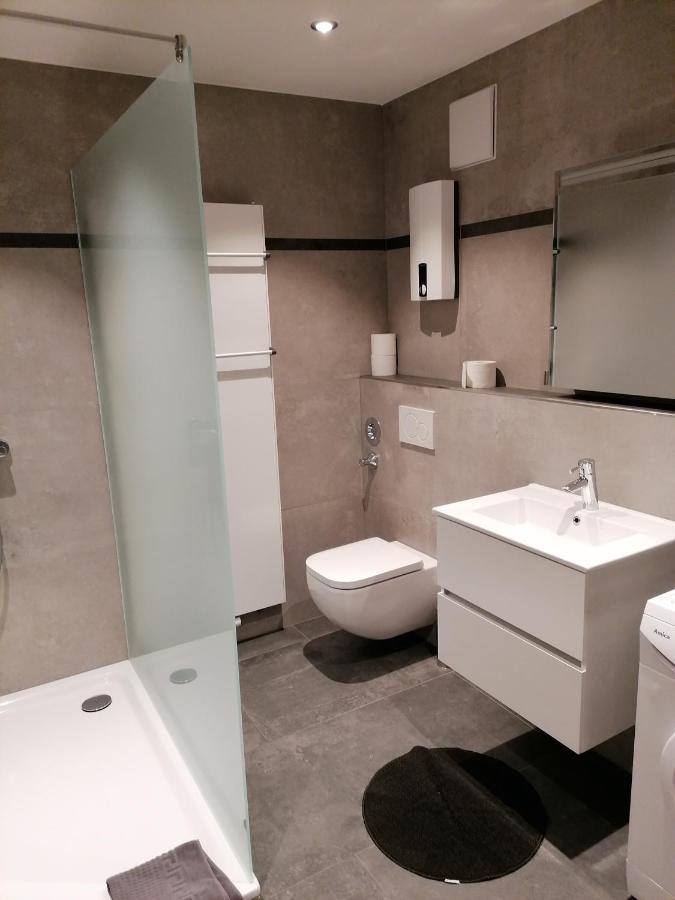 Stollis Apartment